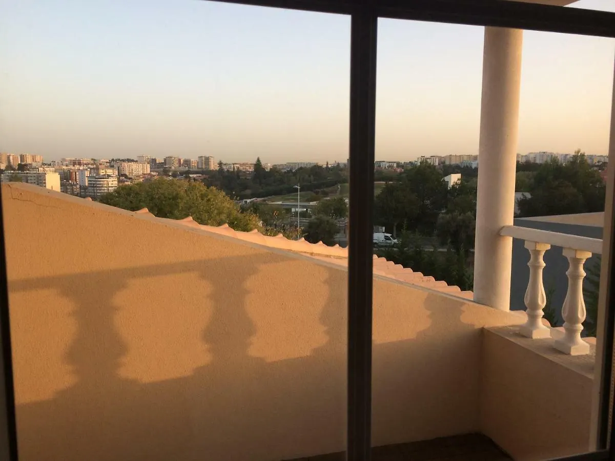 Sunny Suites Golf And Free Parking Guest House Lissabon